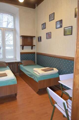 Хостелы Sofa Hostel Полтава Двухместный номер с 1 кроватью или 2 отдельными кроватями (для 1-2 взрослых)-4