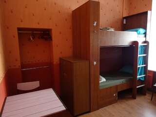 Хостелы Sofa Hostel Полтава Кровать в общем номере с 4 кроватями-3
